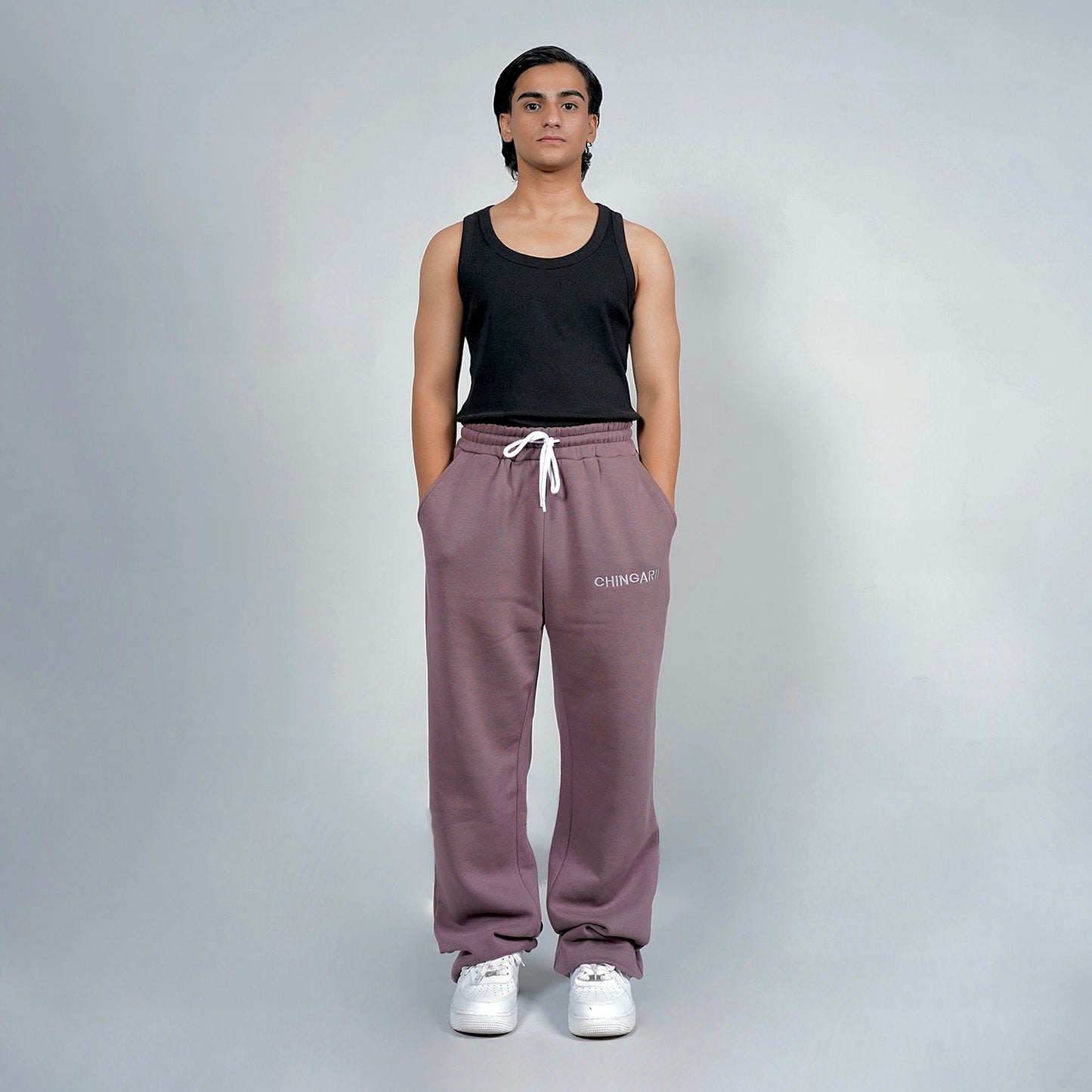 SMOKY ROSE EMBROIDERED SWEATPANTS